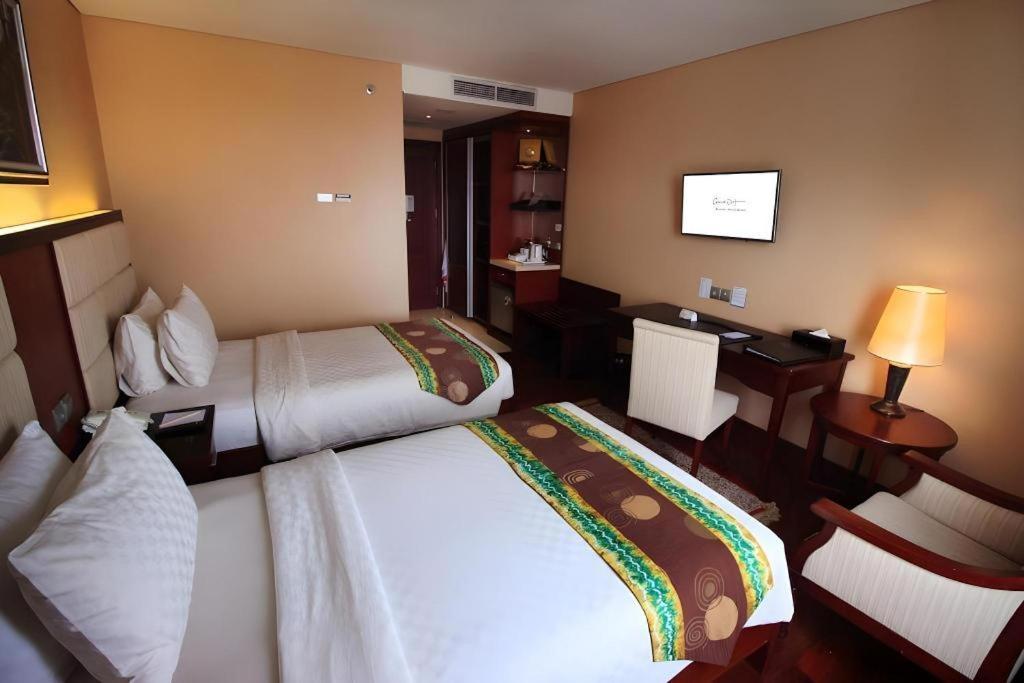 Grand Qin Hotel Banjarbaru Ngoại thất bức ảnh