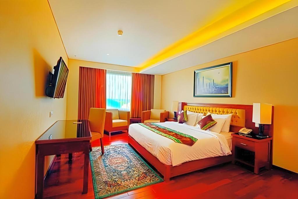 Grand Qin Hotel Banjarbaru Ngoại thất bức ảnh
