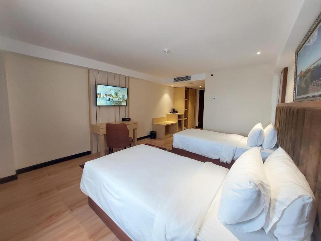 Grand Qin Hotel Banjarbaru Ngoại thất bức ảnh