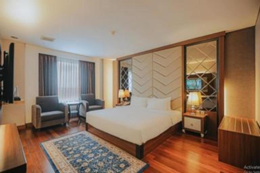 Grand Qin Hotel Banjarbaru Ngoại thất bức ảnh