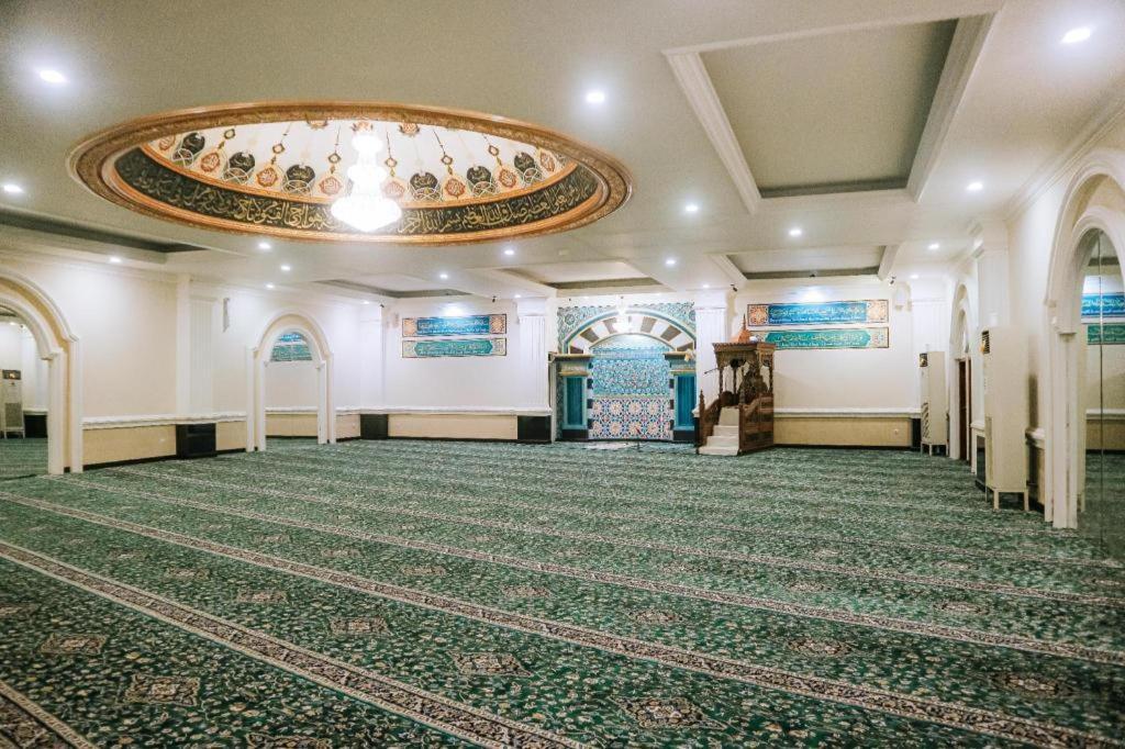 Grand Qin Hotel Banjarbaru Ngoại thất bức ảnh